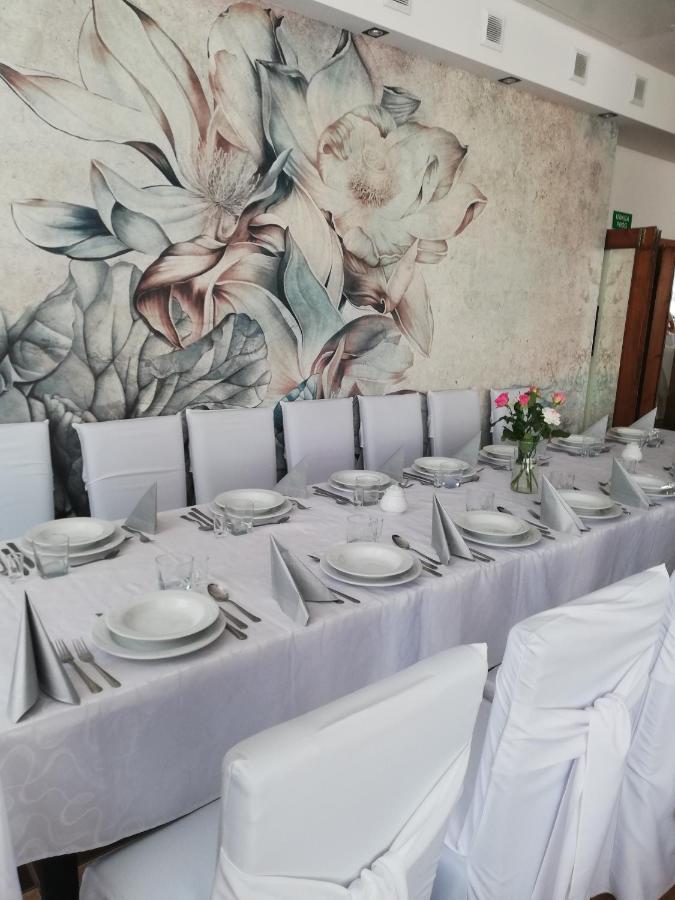 Hotel Tiffany Nowe Miasto Lubawskie Esterno foto