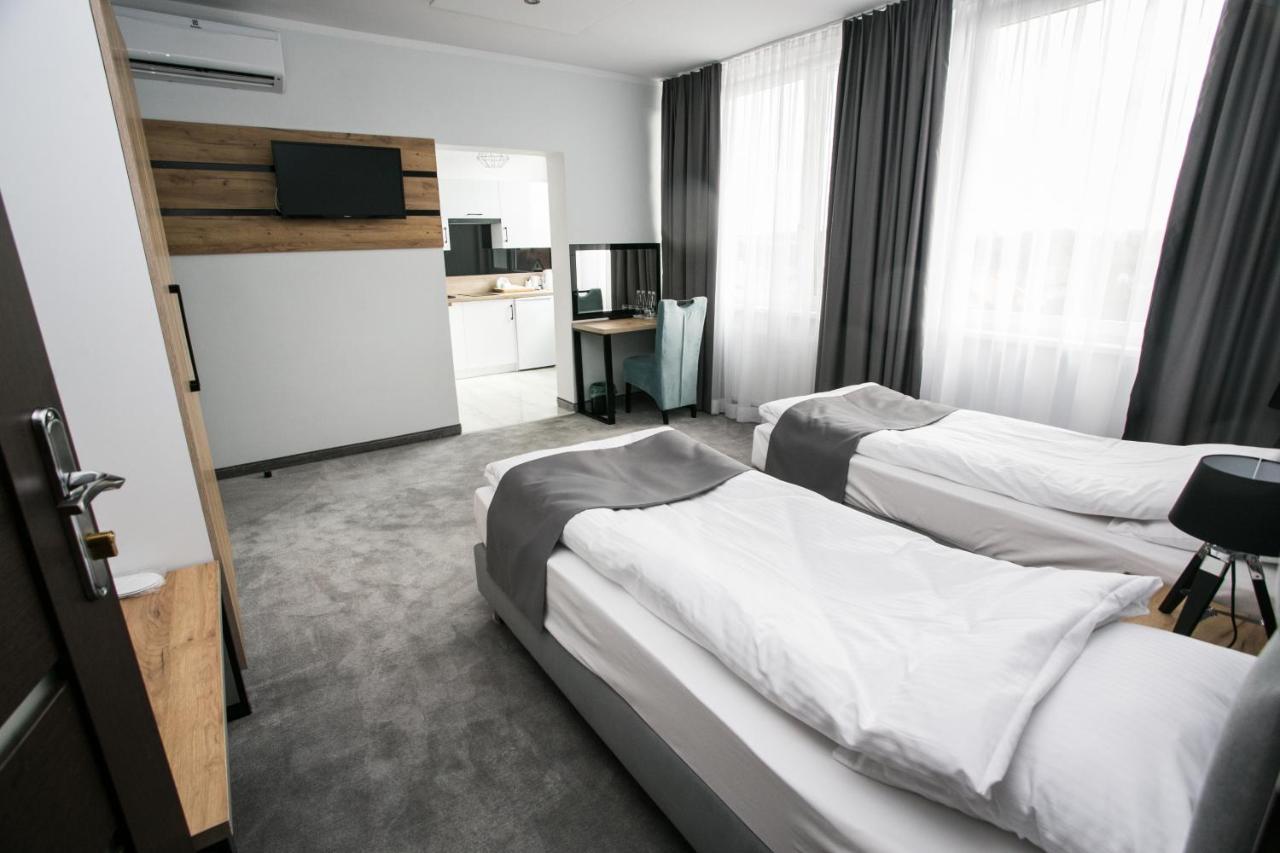 Hotel Tiffany Nowe Miasto Lubawskie Esterno foto